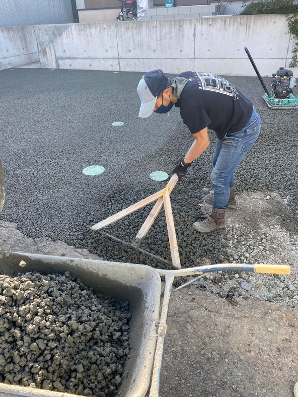 【静岡】「オコシコン（旧ドライテック）駐車場の場合は熟練の施工店さんの腕に委ねたい」池田ブロック