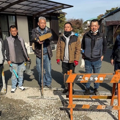 【静岡】「施工を覚えて営業に役立てたい。水勾配つけたくない。手離れがよく、他の現場もできますね」中部建商