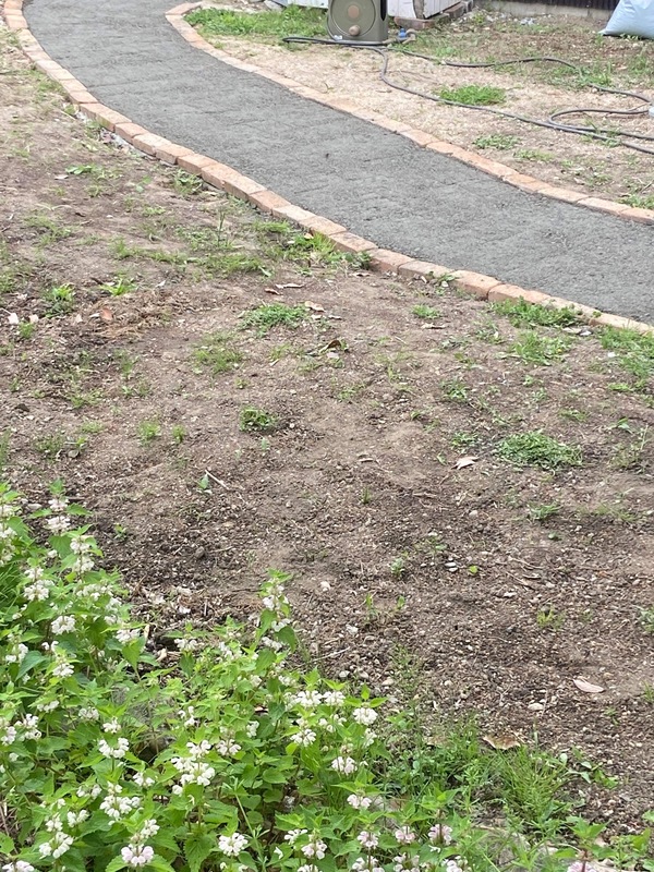【岡山県】オワコンでお庭の歩道をぬかるみ対策！（DIY）
