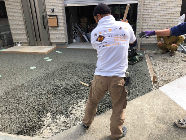 【神奈川県横須賀市】透水性コンクリートに決めた理由は価格が安かったから