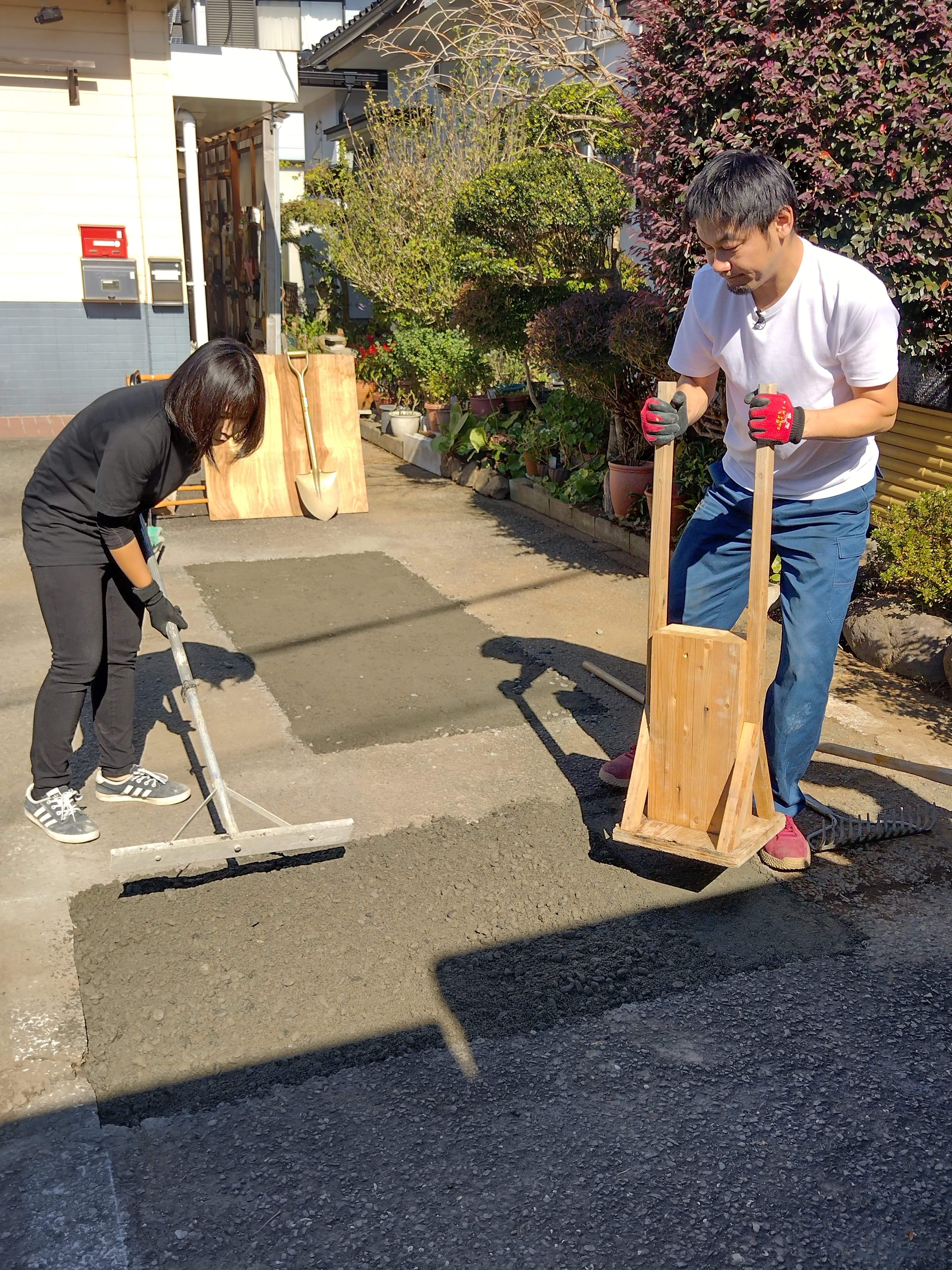 静岡】4万円（税別）「水たまり・凹凸（わだち）・はくりだらけの駐