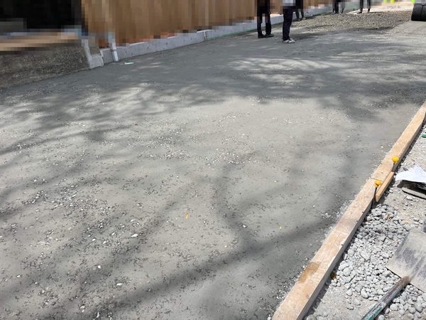 【静岡】「コンクリートは全てを呑み込み平らげるインフラ生態系として循環を許す」