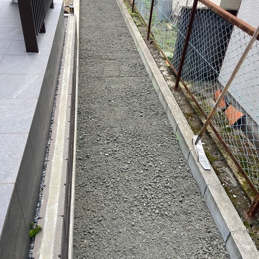 【静岡】「敷地の隅っこで雑草や水浸しで困ってた問題をこの夏解決！」古見建設
