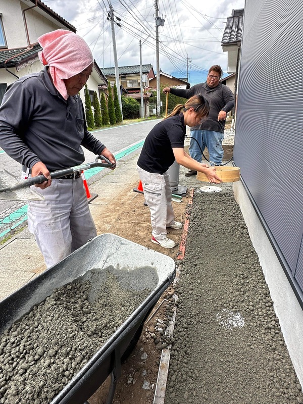 【敷き詰めるだけ】簡単な施工がウリの防草・排水【オワコン】だけど【見た目】【仕上がり】のクオリティを求めるなら