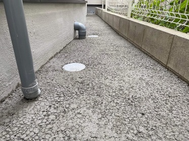 【大阪】「このところ関西でもテッパンになりつつある防草・排水アプローチ」寝屋川コンクリート・エヌシー産業