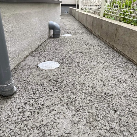 【大阪】「このところ関西でもテッパンになりつつある防草・排水アプローチ」寝屋川コンクリート・エヌシー産業