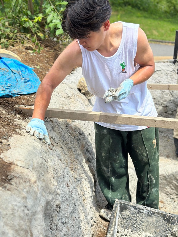 【山梨】「亀の池に採用？！ 防草、排水ですらない。 何にでも変幻自在まるで紙粘土のようなコンクリ」DIY