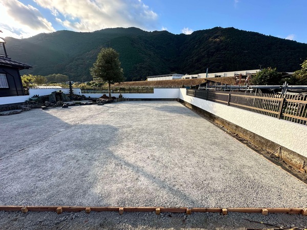 相続などで取得した【空き地】の有効利用（草おさえ、駐車場）とにかく【安く】整備したい