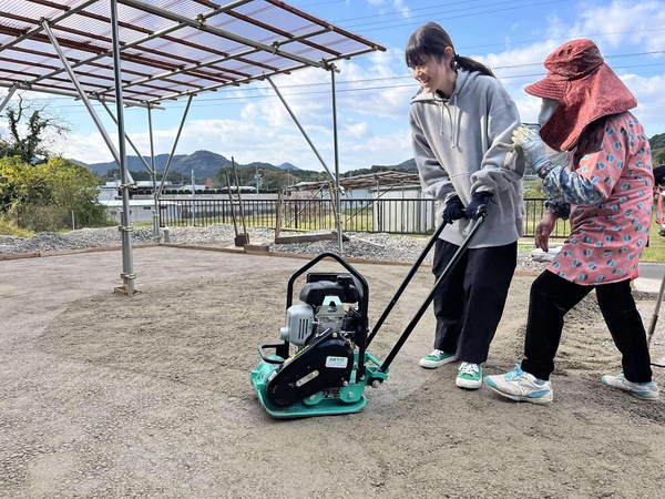 土間コン・コンクリ舗装の【半額】で「オワコン」【同額】で「オコシコン」お買い求めいただくチャンスです